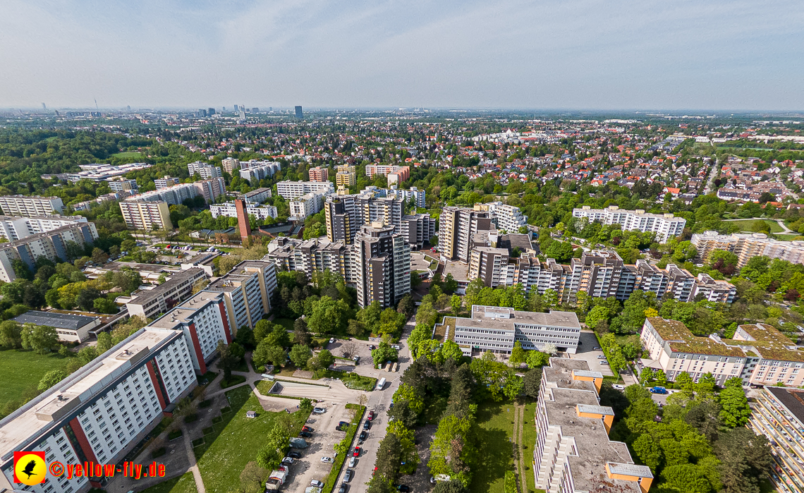09.05.2023 - Marx-zentrum mit Karl-Marx-Ring 52-62 und 53-57 in Neuperlach